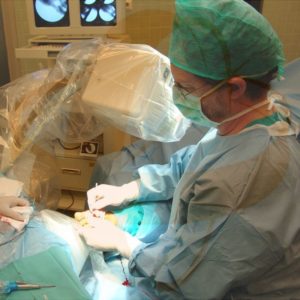 Cirugía Percutánea del Pie (CPP) por el Dr. Escobar del Centro Médico Sendagrup de San Sebastián